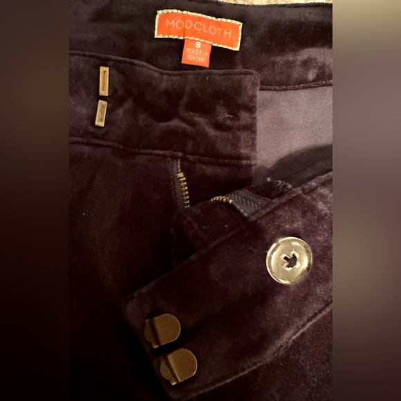 Modcloth Richmond Velvet Pants in Dark Navy. Size 8. - Picture 6 of 7